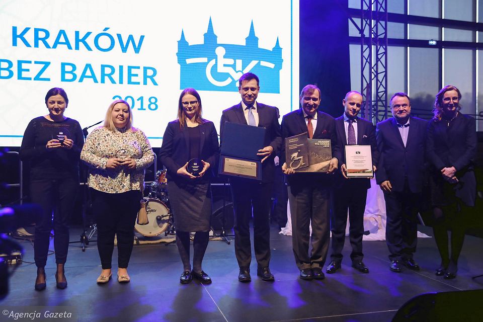 Zdjęcie: laureaci konkursy Kraków bez barier 2018